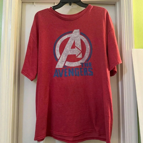 Marvel The Avengers Red Short Sleeve Tee Shirt - Picture 1 of 4